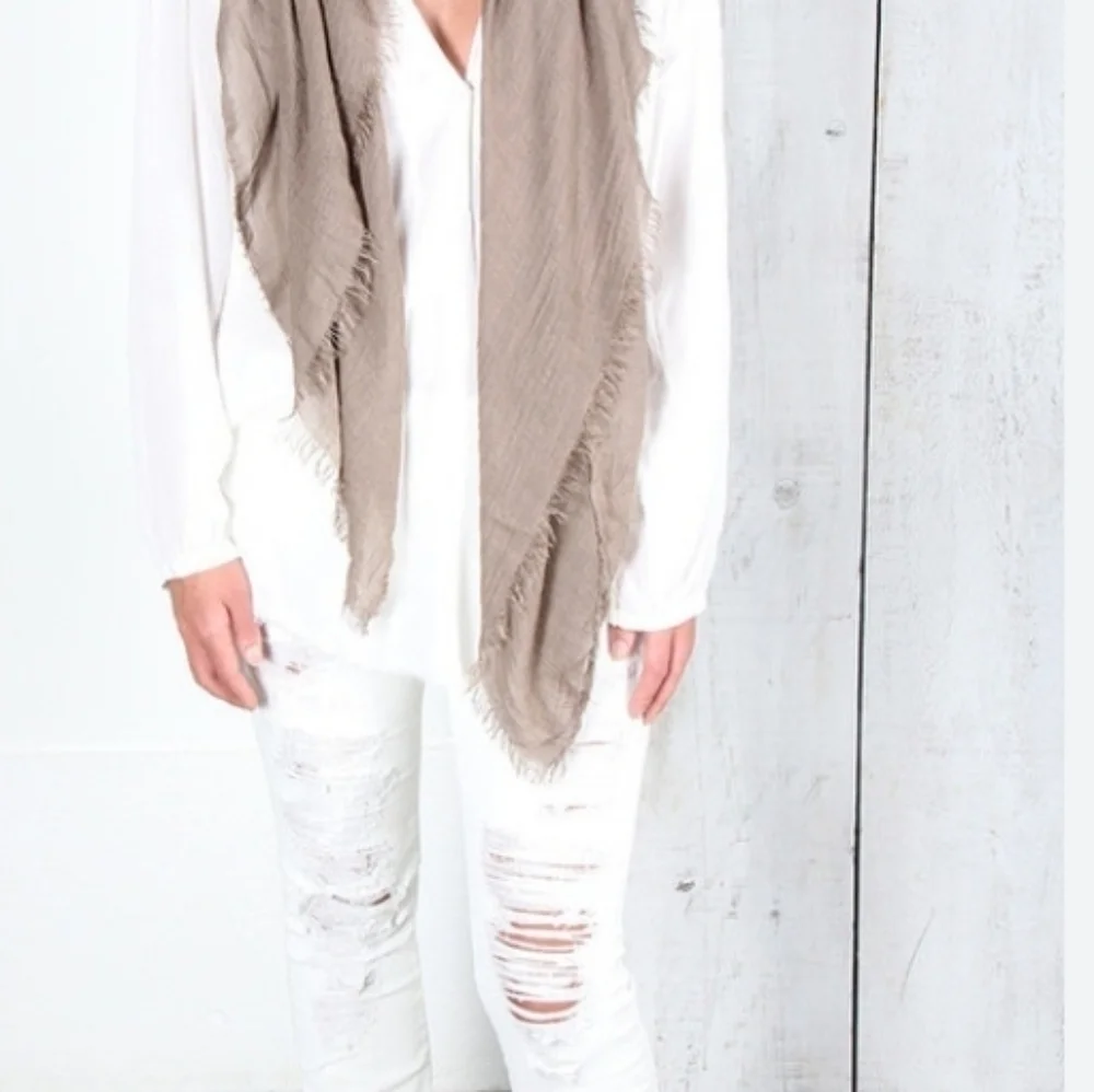 Faliero sarti Azzura scarf.